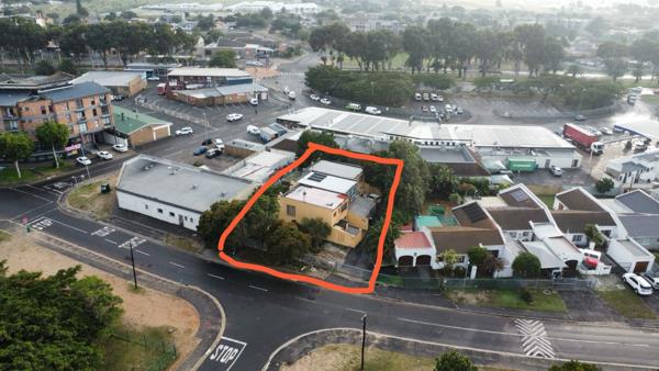 390  m² Commercial space