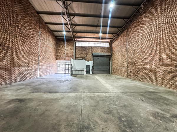 305  m² Industrial space