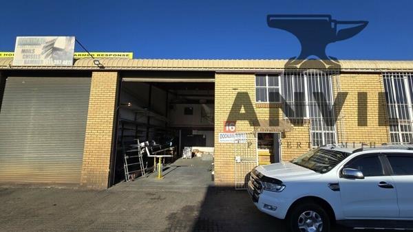 192  m² Industrial space