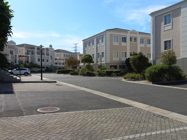 99  m² Commercial space