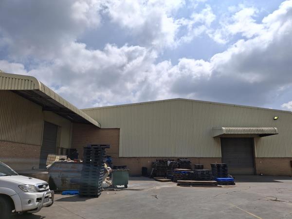 2 600  m² Industrial space