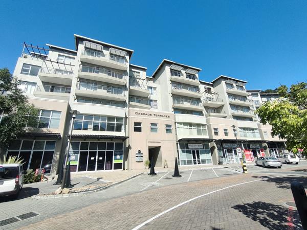 153  m² Commercial space