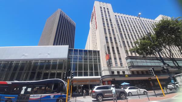 1 423 m² Retail Space