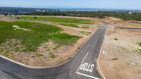 600 m² Land