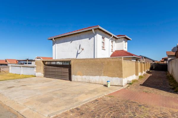 5 Bedroom House