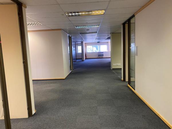2 372  m² Office Space