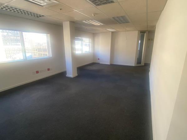1 000  m² Office Space