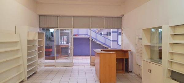 55  m² Commercial space