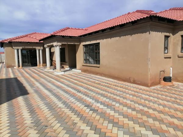 1 Bedroom House