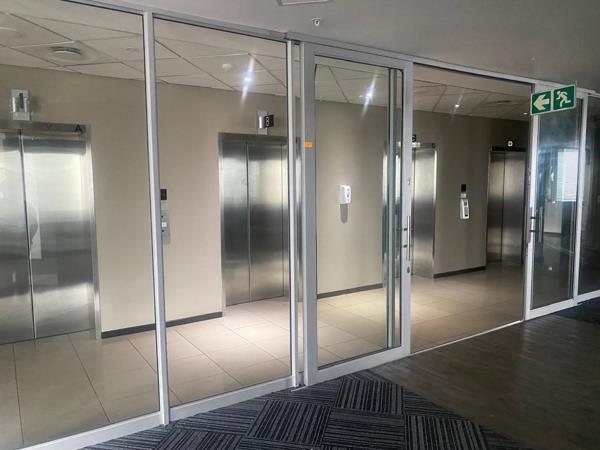 656  m² Office Space