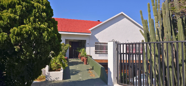 6 Bedroom House