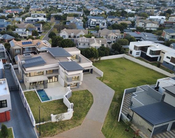 7 Bedroom House
