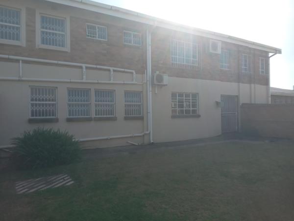 900  m² Industrial space