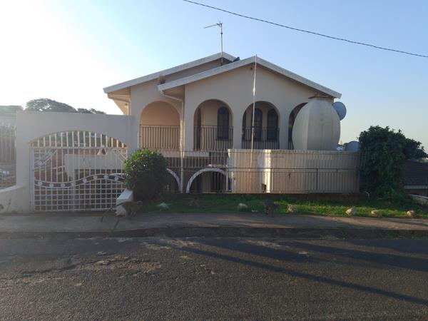 6 Bedroom House