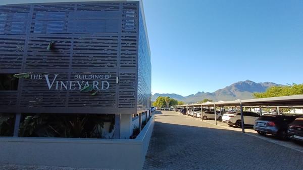 266  m² Commercial space