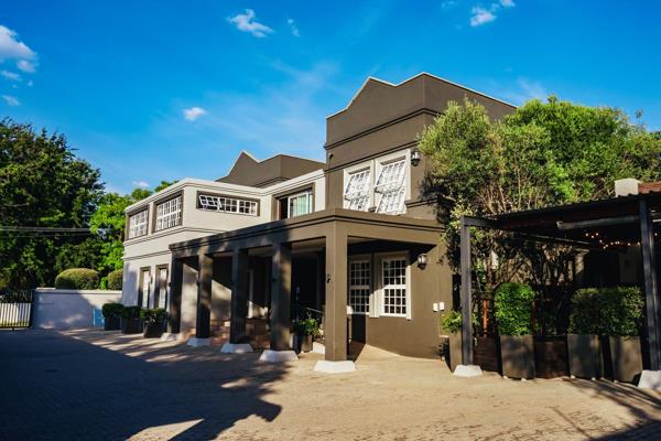 1 018  m² Commercial space