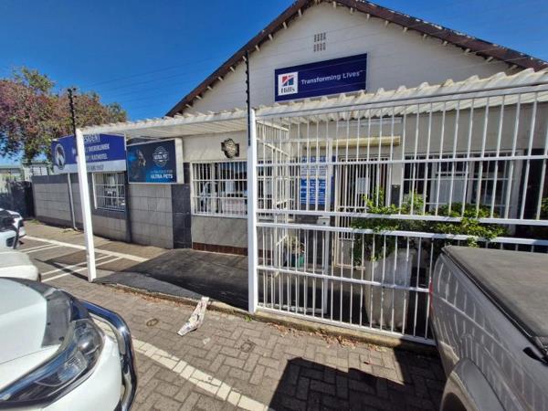 280  m² Commercial space