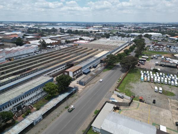 30 000  m² Industrial space