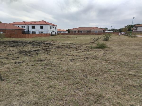 500 m² Land