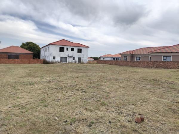 500 m² Land