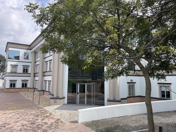 194  m² Commercial space