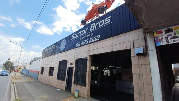 1 135  m² Industrial space