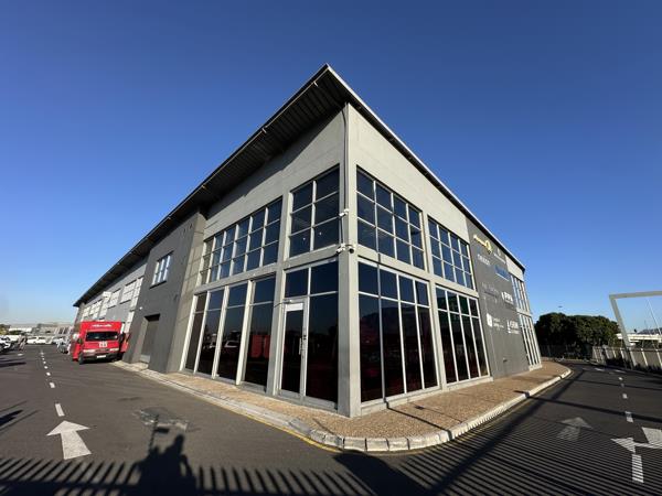 860  m² Commercial space