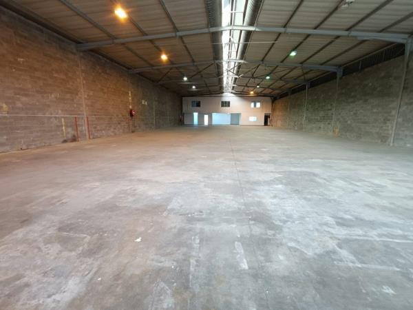 994  m² Industrial space