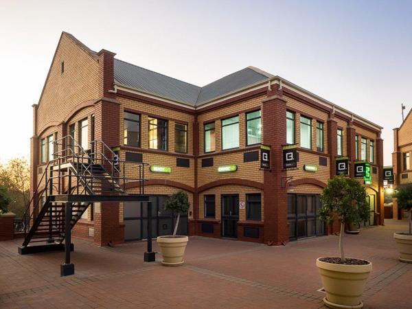 120  m² Commercial space