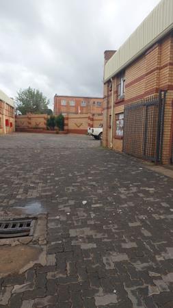 250  m² Commercial space