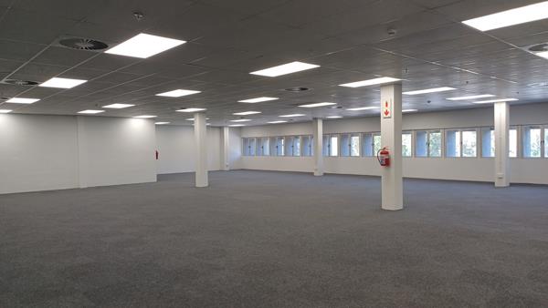 650  m² Office Space