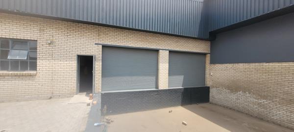 1 025  m² Industrial space