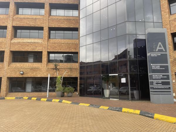 477.3  m² Commercial space