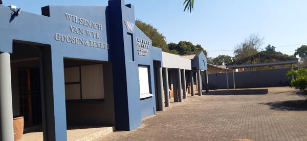 374  m² Commercial space