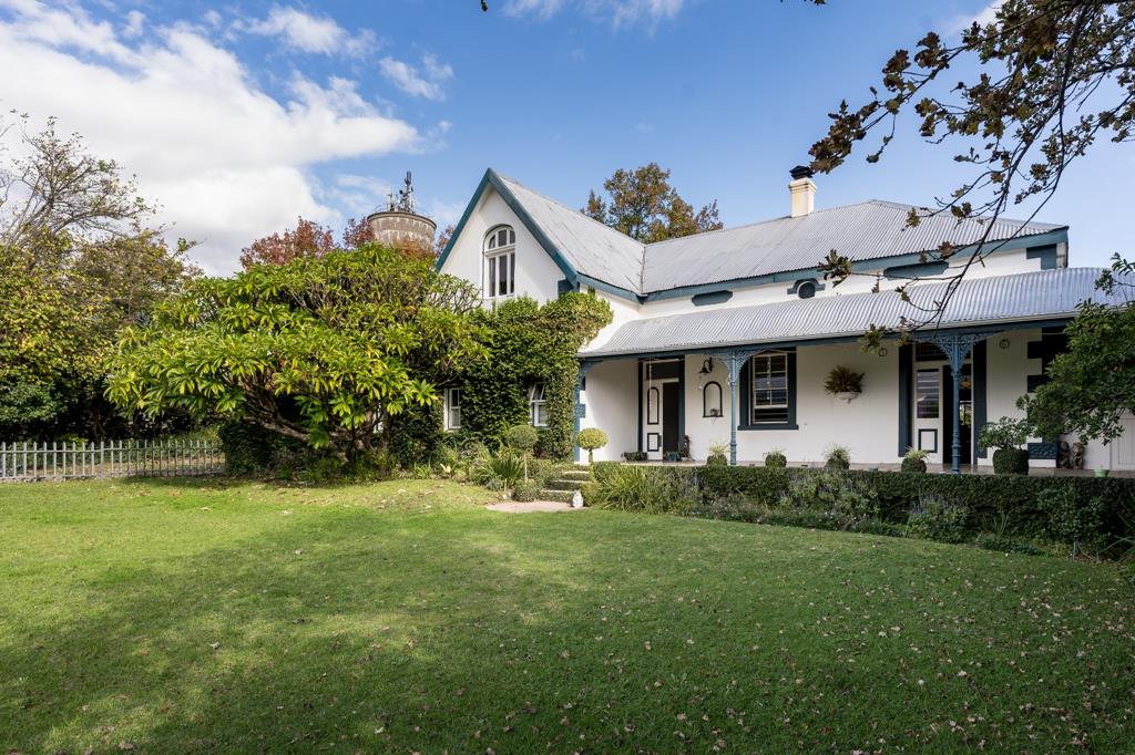 5 Bedroom House