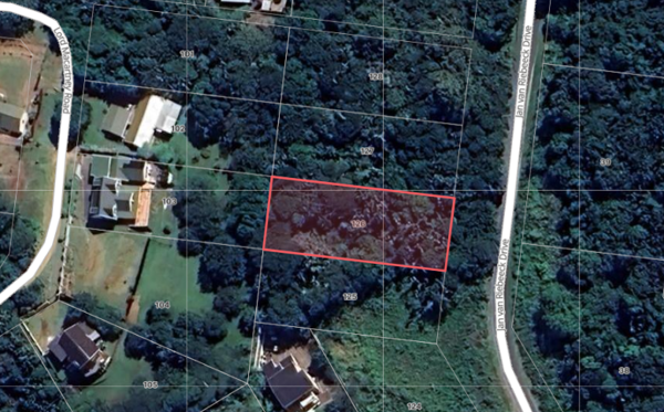 1 493 m² Land