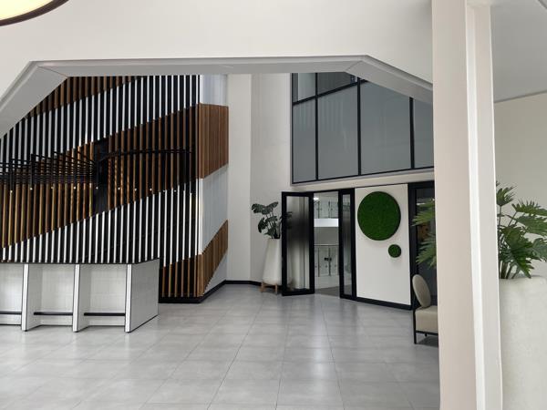 141  m² Commercial space