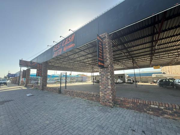 700  m² Commercial space