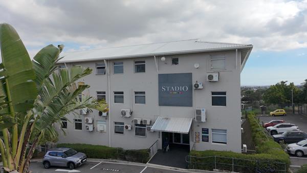 2 702 m² Commercial space