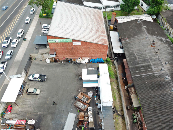 1 175  m² Industrial space