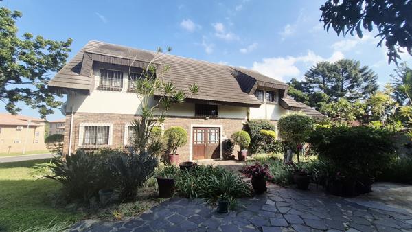 562  m² Commercial space