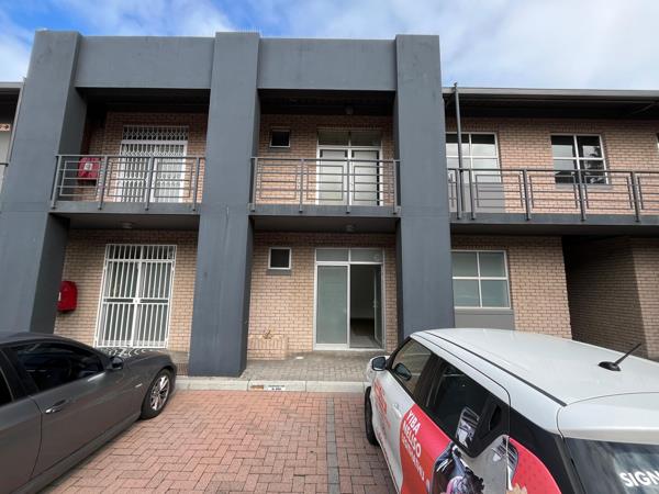 100  m² Commercial space