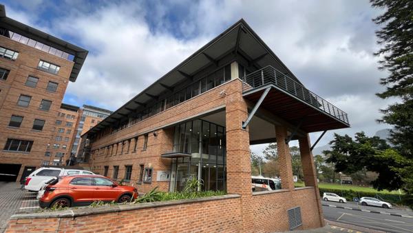 308  m² Office Space