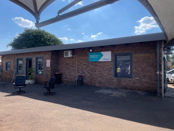 490  m² Commercial space