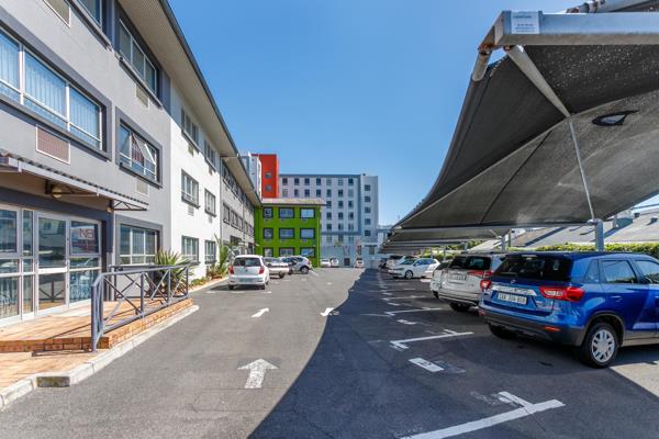 275  m² Office Space