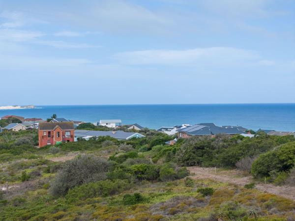 800 m² Land