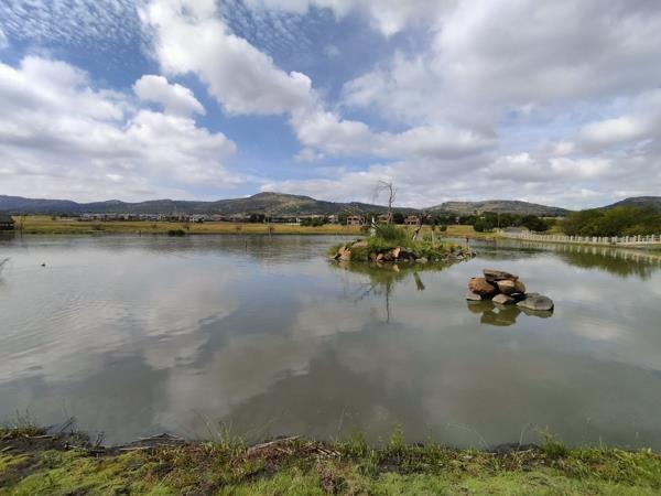 1 090 m² Land