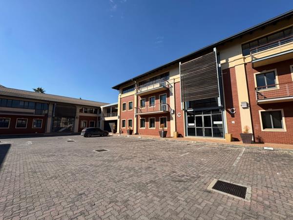 220  m² Commercial space