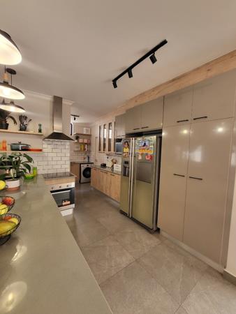 4 Bedroom Townhouse