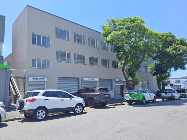 783  m² Commercial space